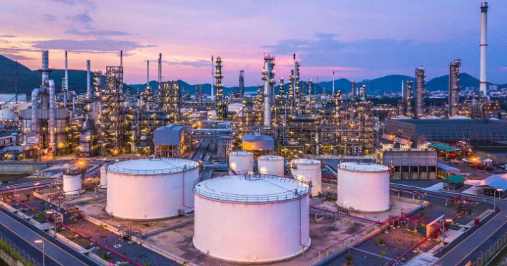 Oil Market Shifts Put Nigerian Businesses on Alert as Global Supply Risks Persist